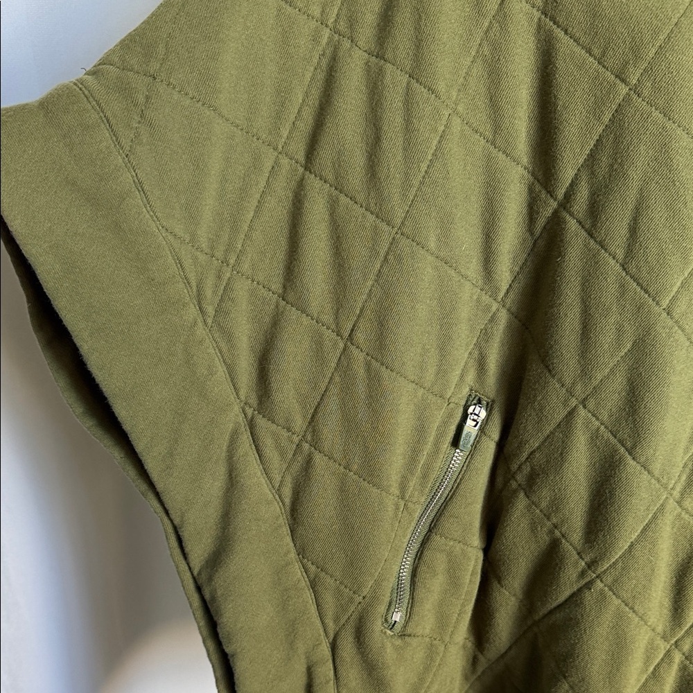 Free People Pick Me Up Poncho Olive Green Quilted Women's Cape Size M Pockets - Picture 6 of 15